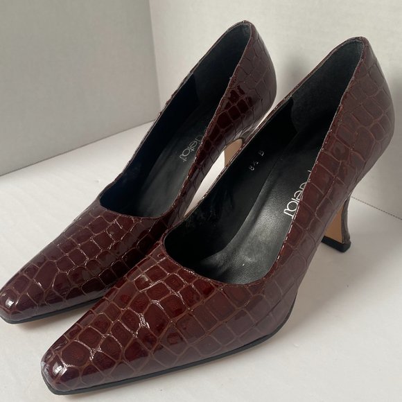 Coup d'etat Deep Wine Vintage Pointed Pumps in size 8.5 - Picture 1 of 6